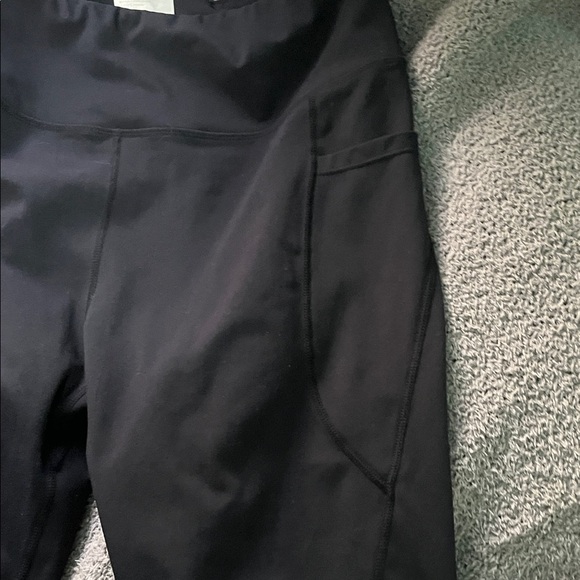Baleaf Women's Black Capris - Picture 3 of 4